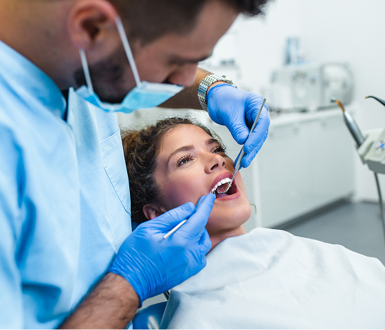 Studio dentistico al lavoro